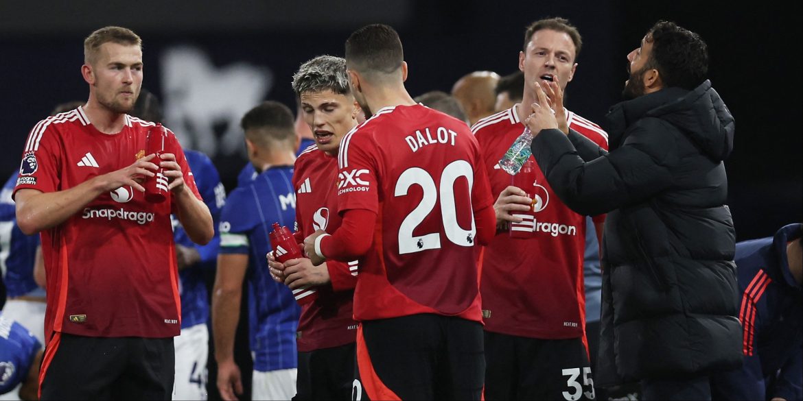 Chelsea & Man City want him: Man Utd heading for disaster with £60m star
