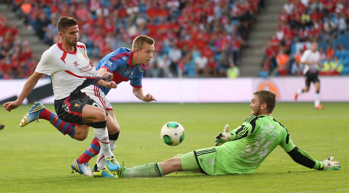 Crystal Palace can solve Hodgson’s problems with £1m swoop for Fulham target Ivan Nasberg