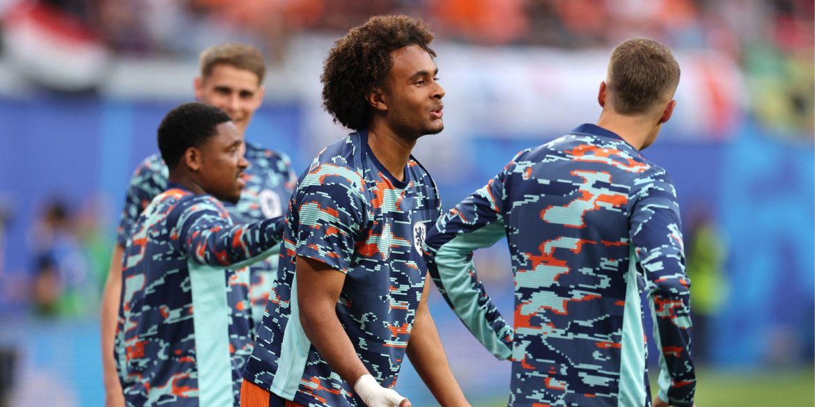 Man Utd step up move for £64m star who’d be a better buy than Zirkzee